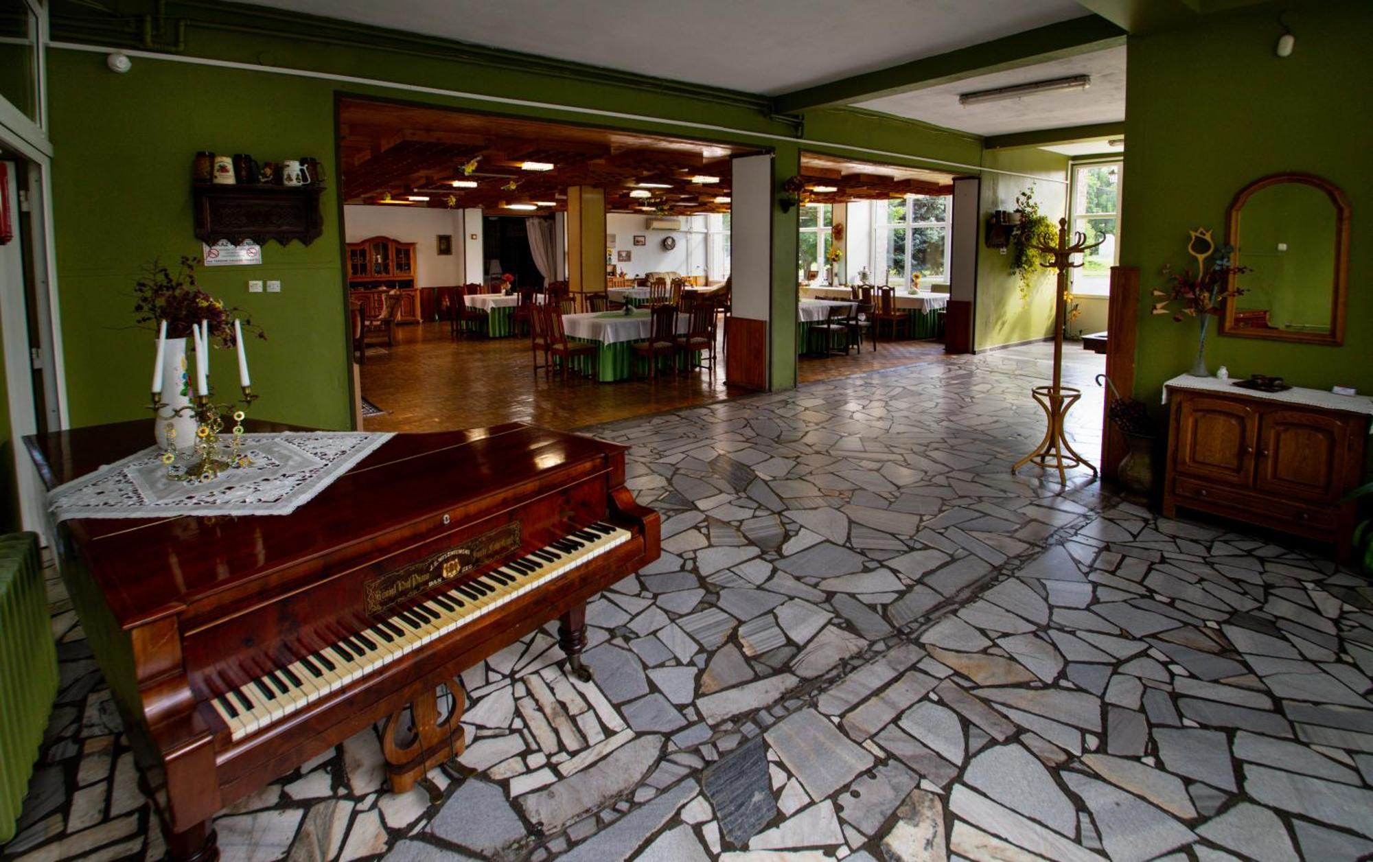Zajazd Grodek Bujak Robert Naclegi I Restauracja Grodkow  외부 사진